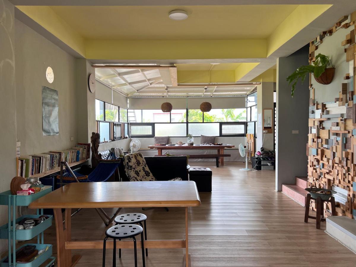 Back To Real Hostel T'ai-tung Εξωτερικό φωτογραφία
